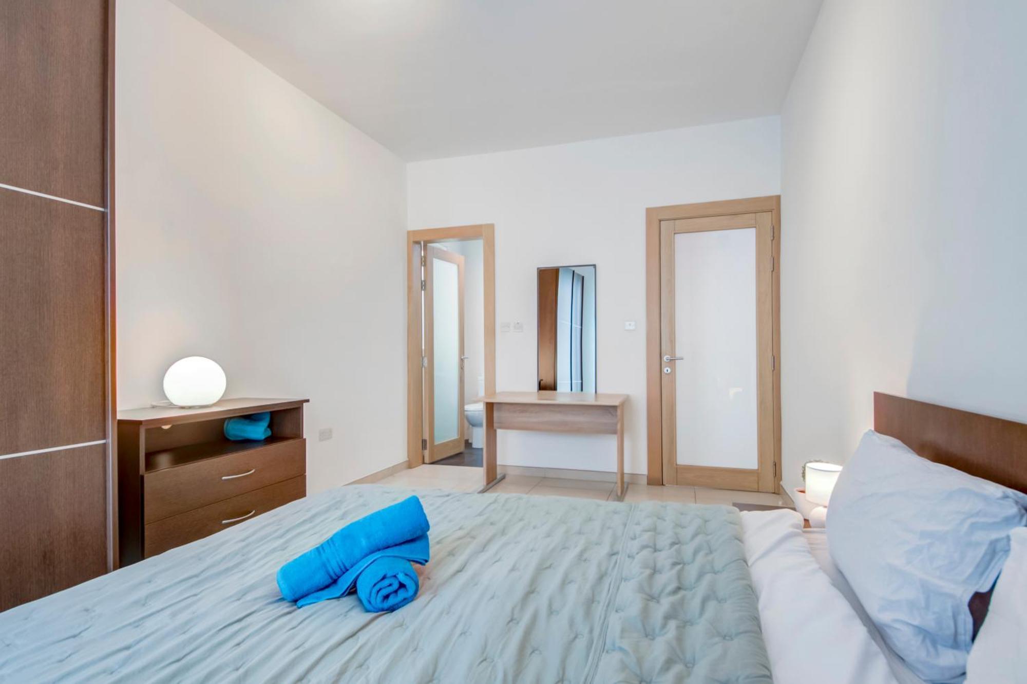 Modern 2Br Apt With Balconies In St Julians, Paceville - Apt 5 By Vaganza Сент Джулианс Экстерьер фото